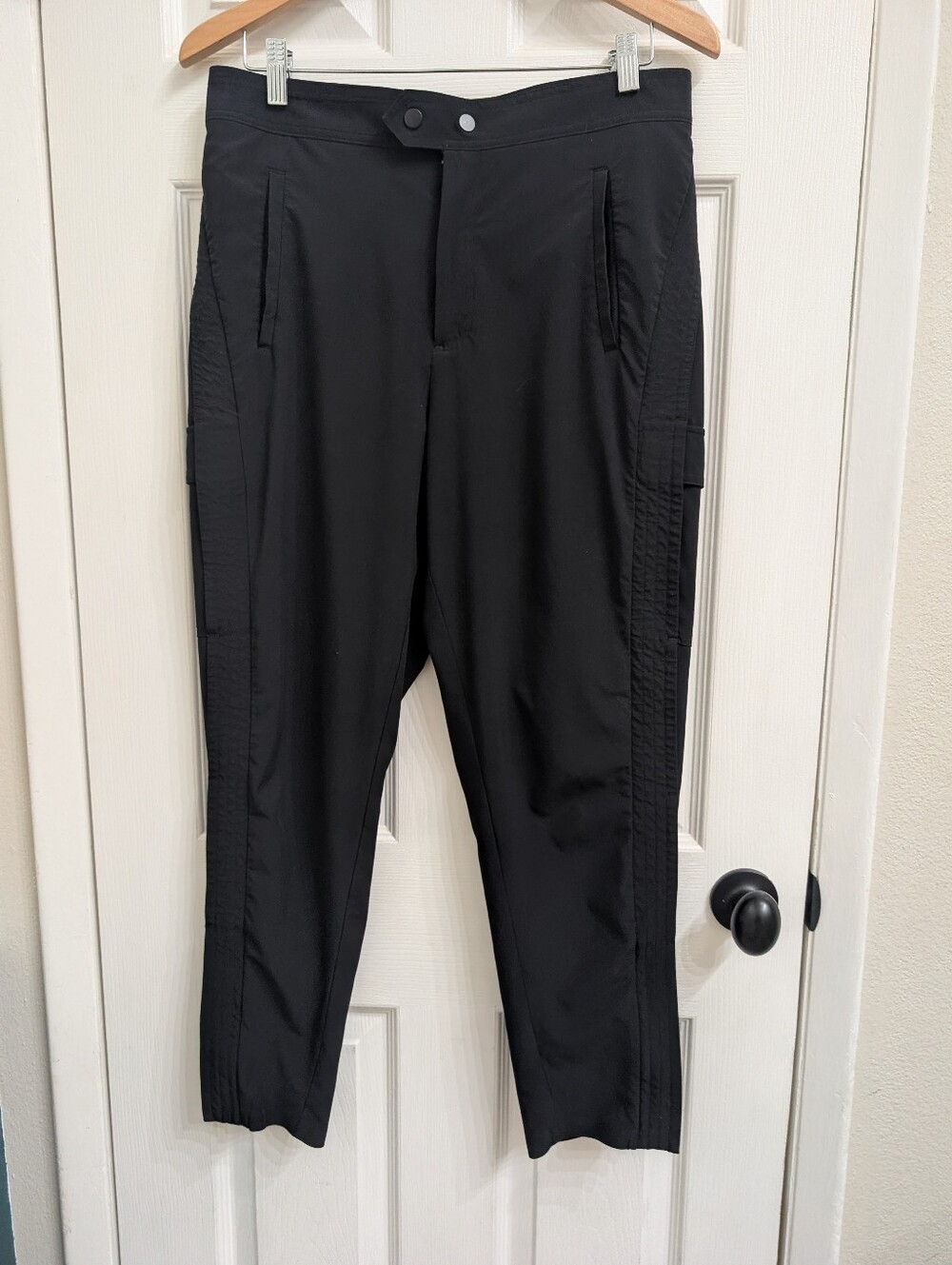 Athleta Women's 8 Uptown Ankle 27" Pants Black Cargo Zip Ankle Lightweight